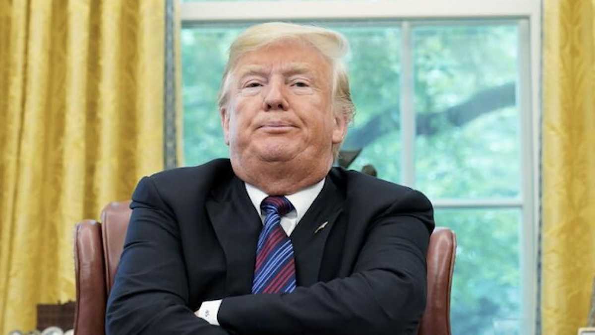 Immagine di Se Trump legittima la schiuma complottista cacciata da (quasi tutti) i social media