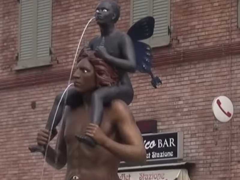 La fontana di Vergato, in provincia di Bologna, realizzata da Luigi Ontani