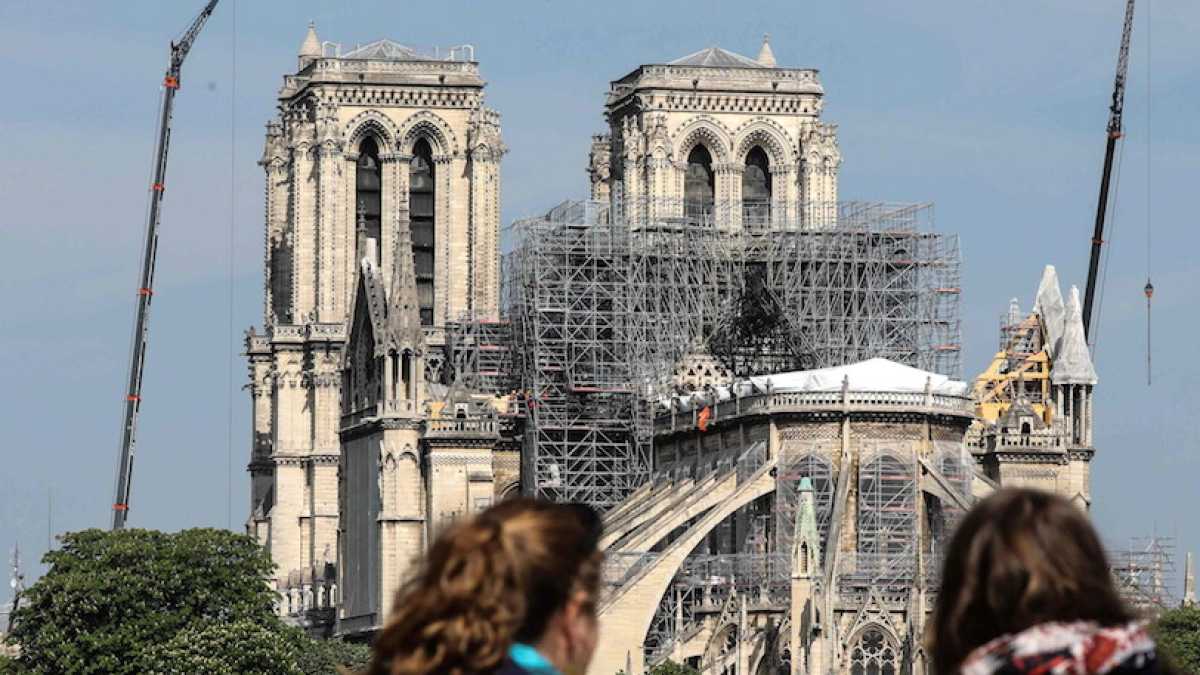 Immagine di No, Fuksas a Notre-Dame no! Viva la Guglia Verticale