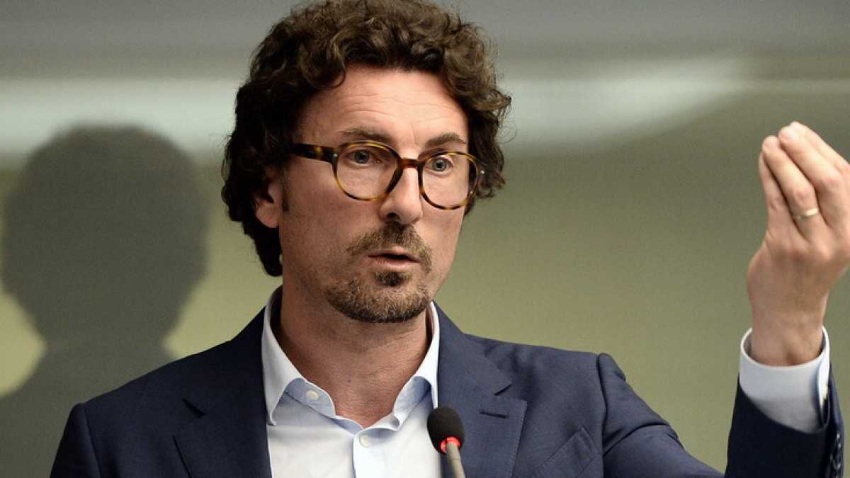 Immagine di Lo sblocca cantieri è una tela di Penelope