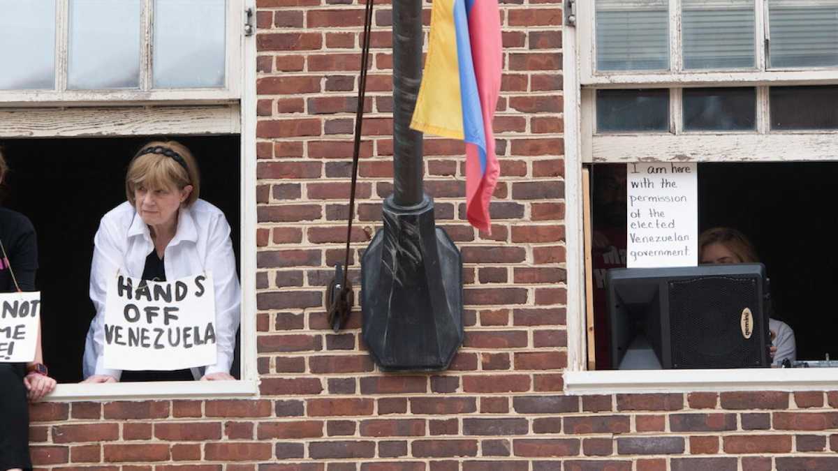 Immagine di Chi rappresenta il popolo? Non tu. La crisi venezuelana in pochi metri quadri