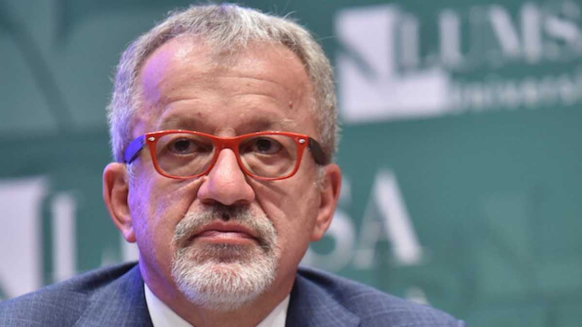Immagine di "Ma che fascismo. Il problema è il veto del M5s sull'autonomia", ci dice Maroni