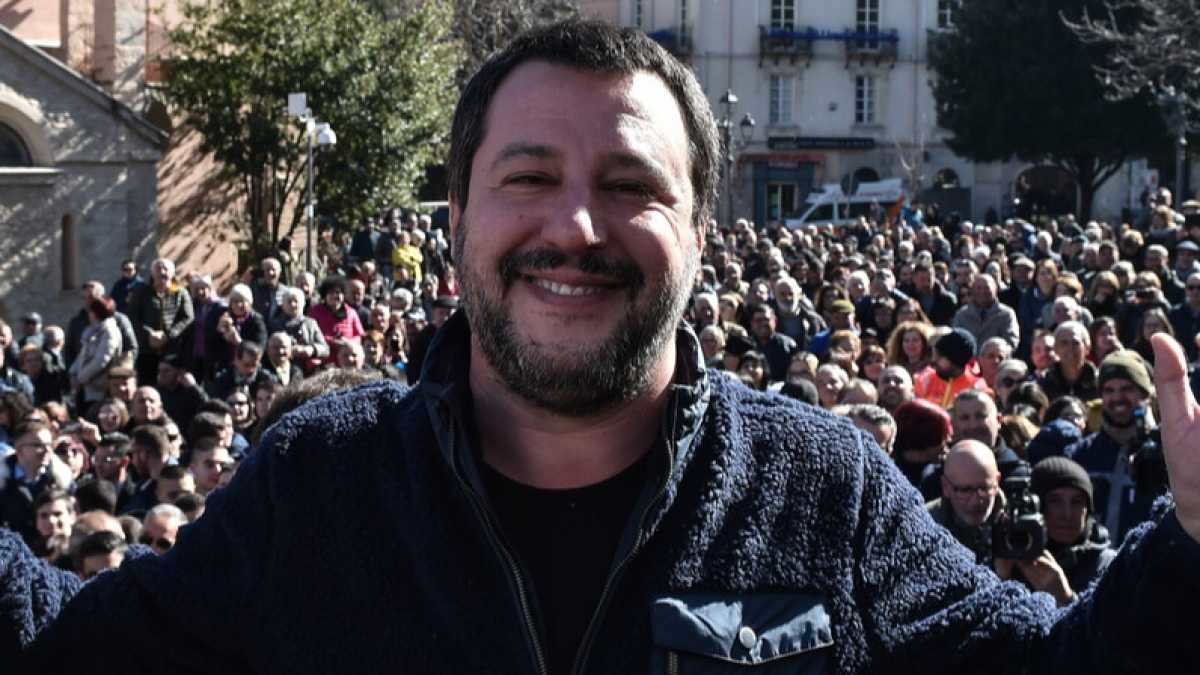 Immagine di Salvini a vanvera