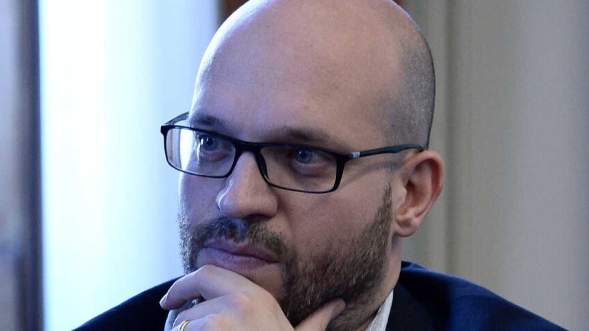 Immagine di Il governo fa un tavolo sulla famiglia senza il ministro della famiglia