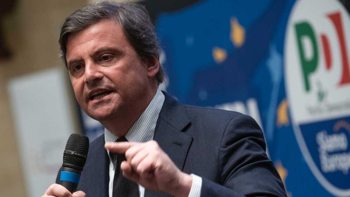 Immagine di Evviva Calenda, il frontman social che serve a sinistra