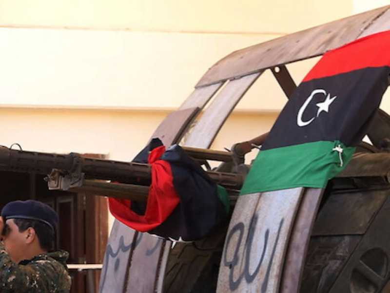 Un gruppo di guerriglieri del governo libico a Salah al-Din, a sud di Tripoli (Foto LaPresse)