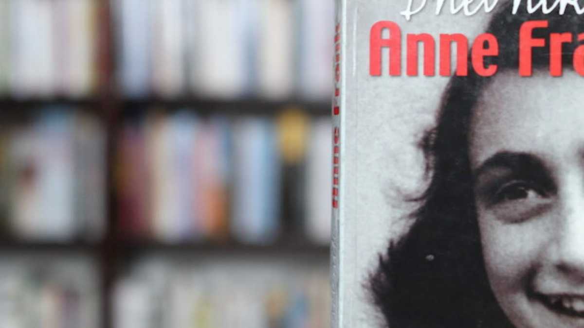 Immagine di Cara Anna Frank, piove