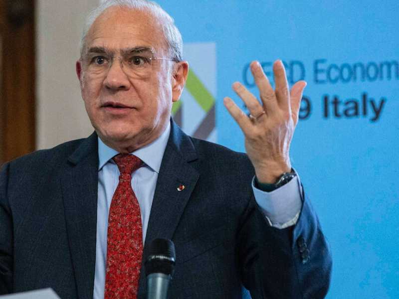 Il segretario generale dell'Ocse Angel Gurria a Roma, il primo aprile. Foto Imagoeconomica