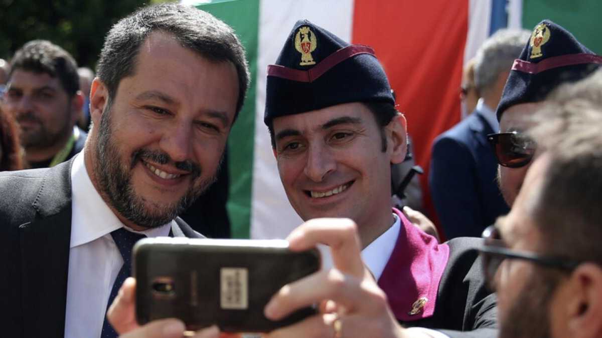 Immagine di Bacioni ai barbari europei
