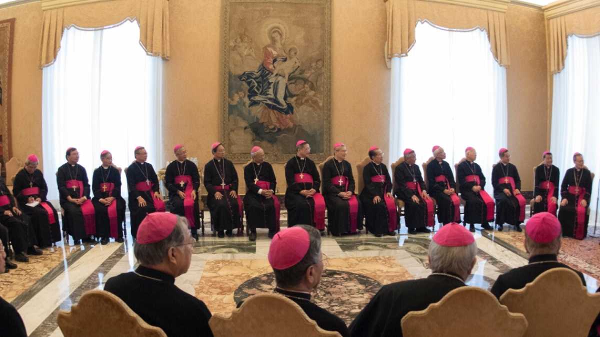 Immagine di La chiesa italiana sconfitta dal rosario di Salvini è davanti al bivio