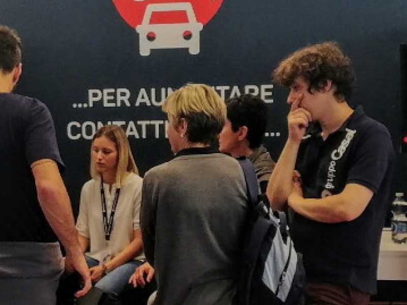 Lo stand di Motor K a una fiera (Foto presa dalla pagina Facebook dell'azienda)