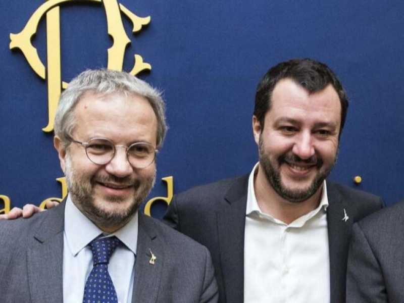 Claudio Borghi, Matteo Salvini, Alberto Bagnai (foto LaPresse)
