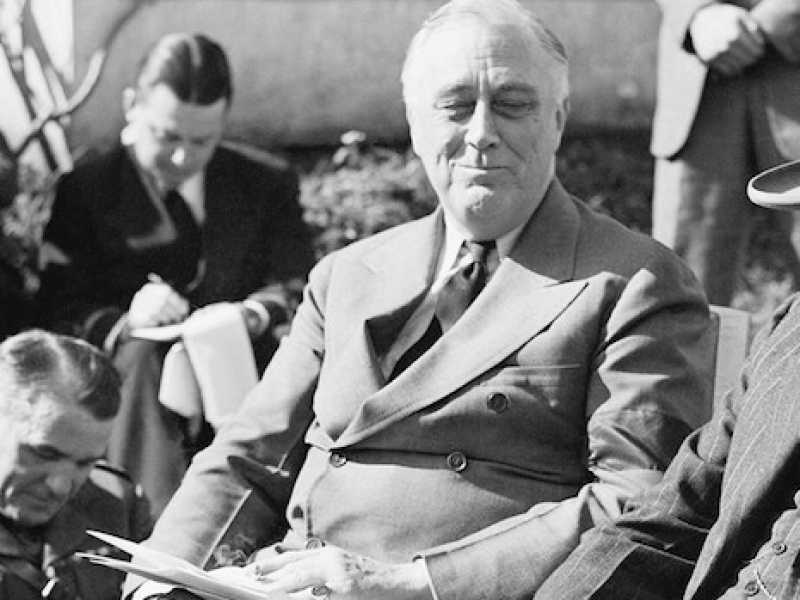 Il presidente americano, Franklin Delano Roosevelt, e il primo ministro britannico Winston Churchill in Marocco in un summit durante la guerra (Foto LaPresse)