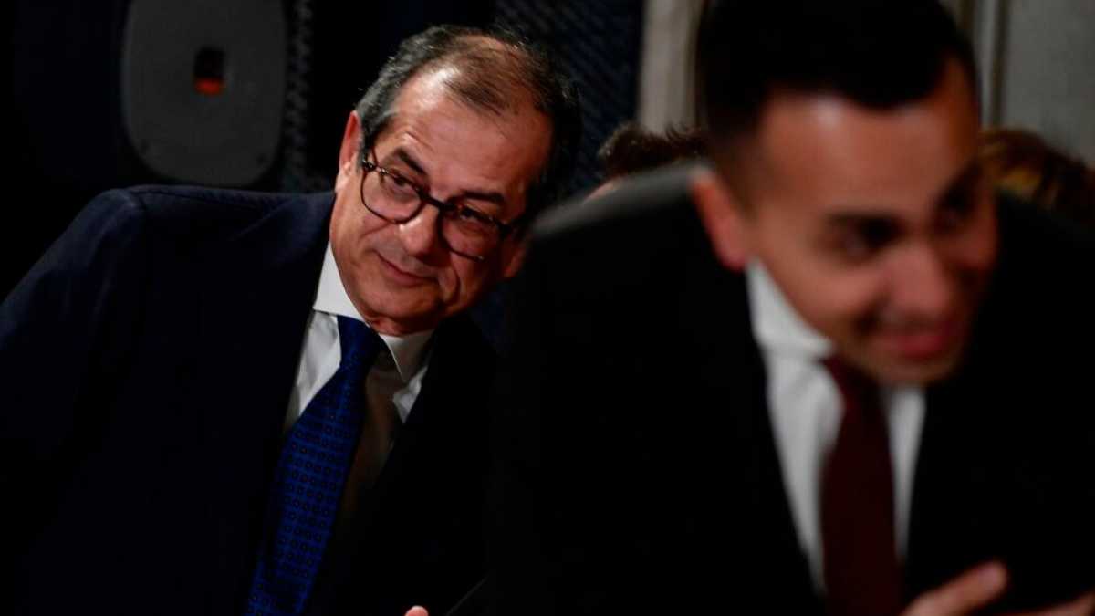 Immagine di Con l’Europa il governo sceglie la via greca di Tsipras e Varoufakis