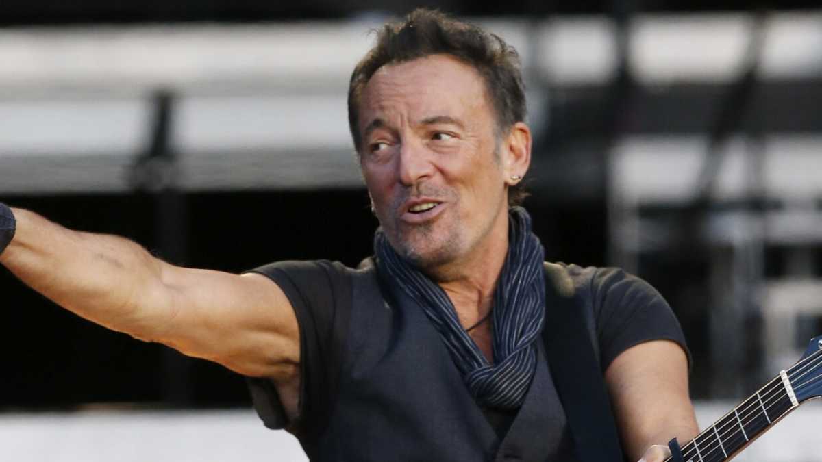 Immagine di E nel vento soffiava una musica di lotta e di protesta