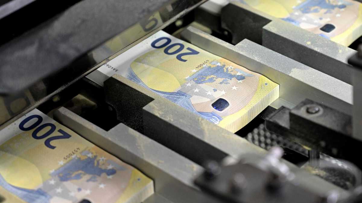 Immagine di Debito e pesetas per l'Italia gialloverde