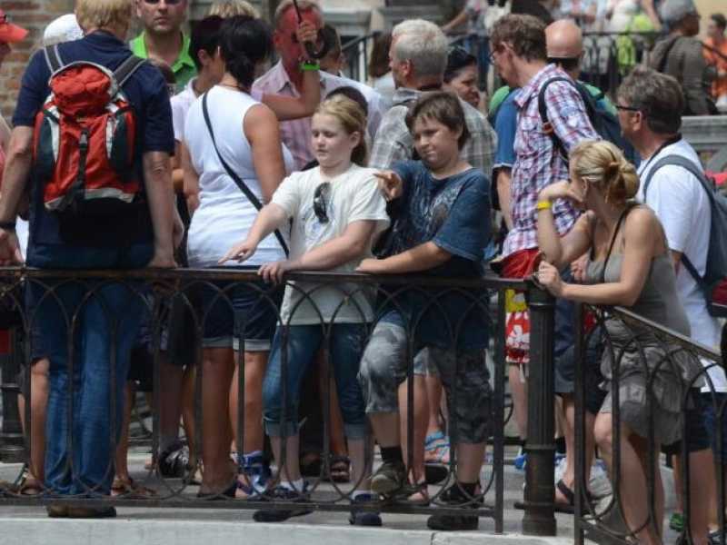 Turisti a Venezia (foto LaPresse)