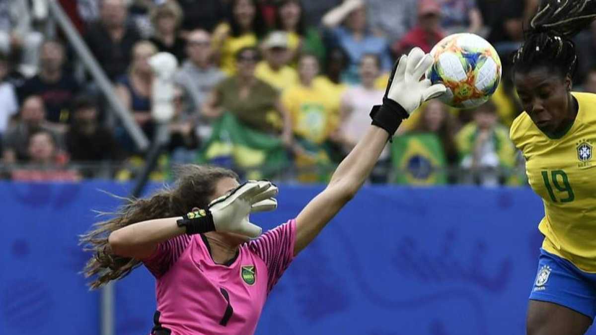 Immagine di Il mondo alla rovescia del calcio femminile