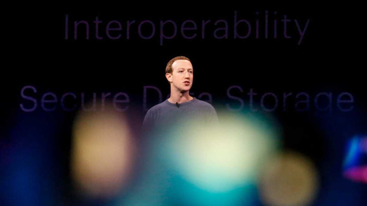 Immagine di Un falso Zuckerberg malvagio spiega perché certe bufale sono peggio di altre