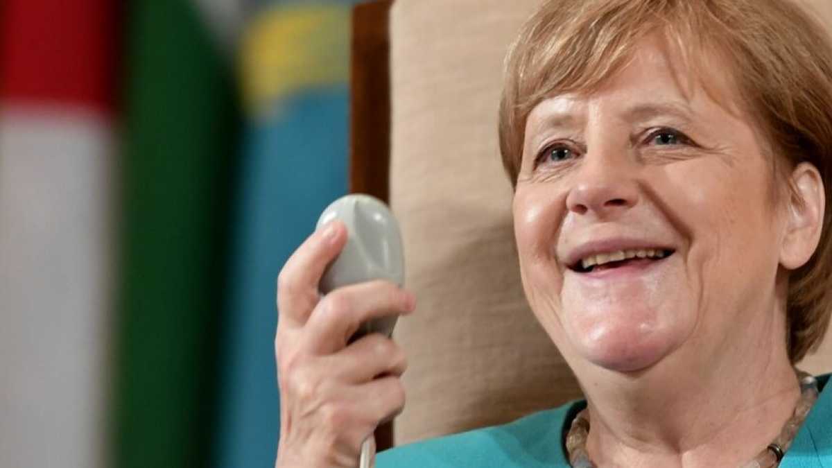 Immagine di L'Ue a Merkel e l'Alitalia a Lotito?