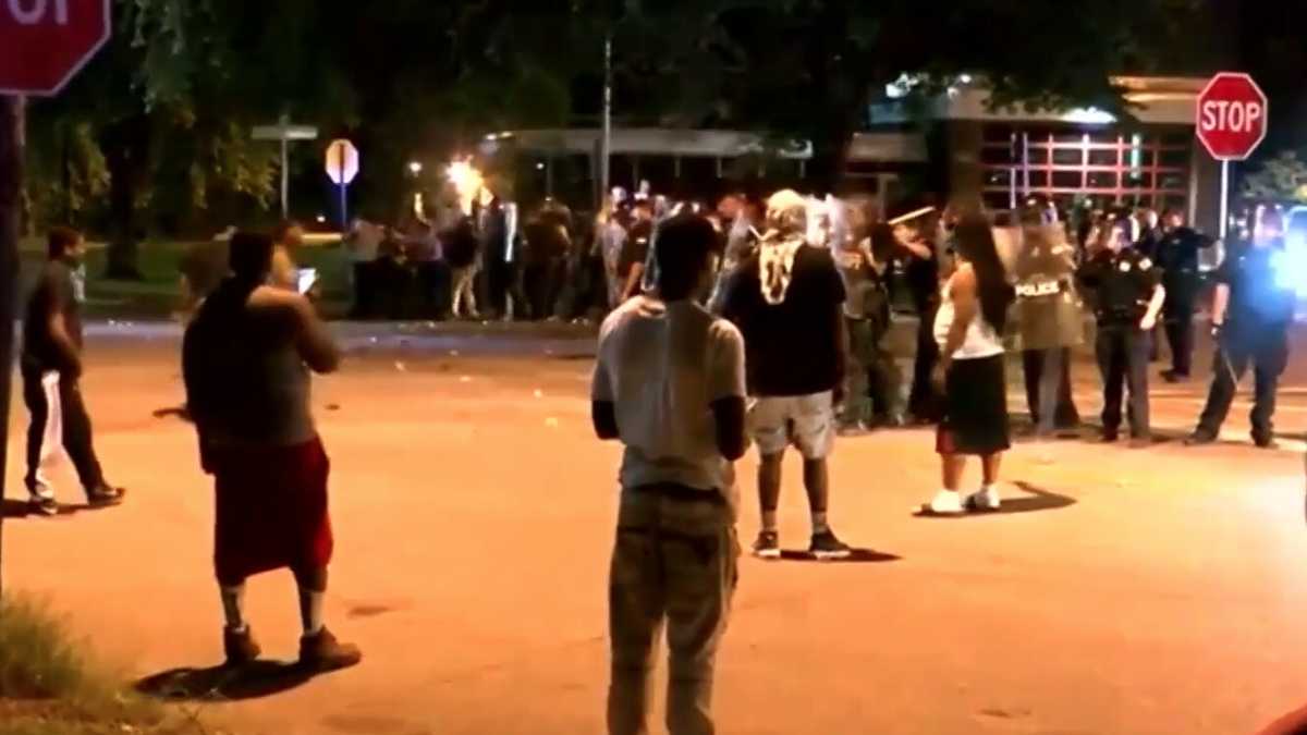 Immagine di A Memphis la polizia uccide un afroamericano e scoppiano violente proteste