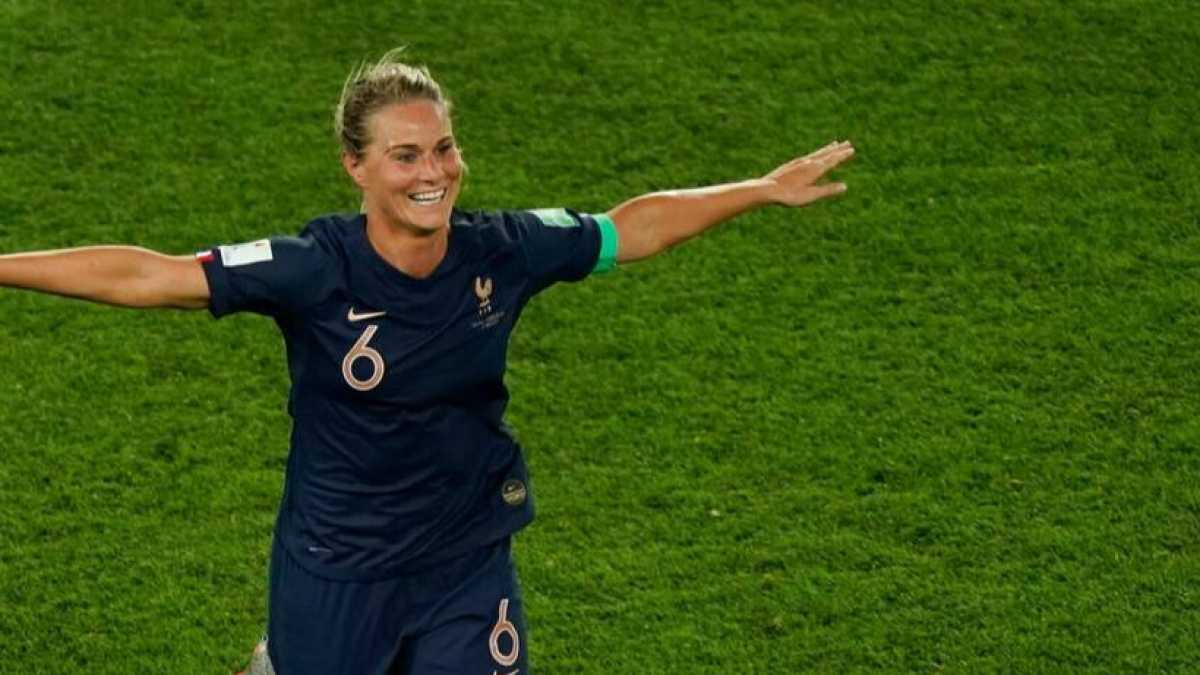 Immagine di Non vi piace il calcio femminile? Chissenefrega