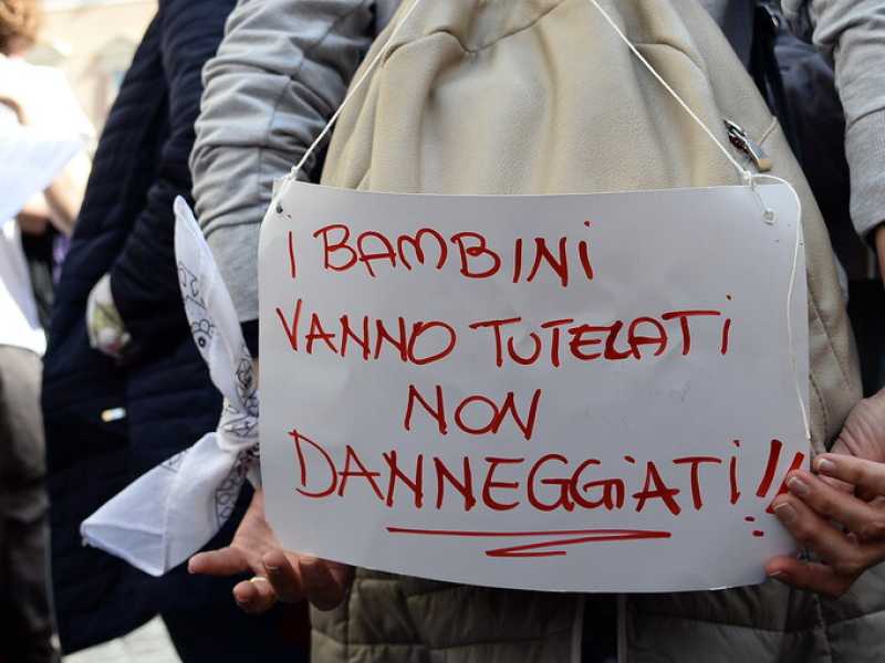 Una manifestazione no vax a Roma. Foto LaPresse