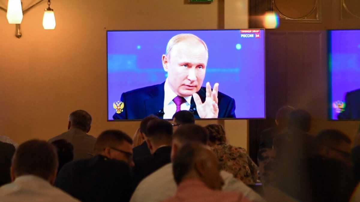 Immagine di Putin ha tempo per le balene ma non per rispondere sul volo MH17