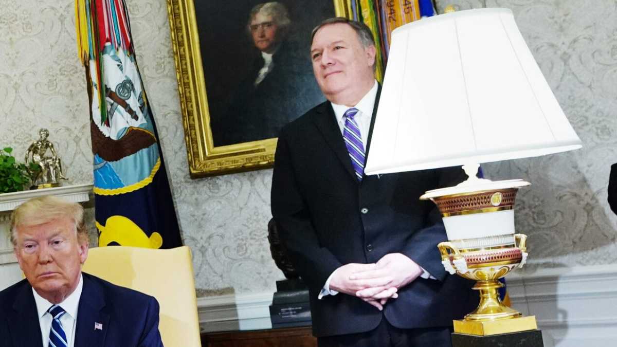 Immagine di Trump fa un go & stop contro Teheran