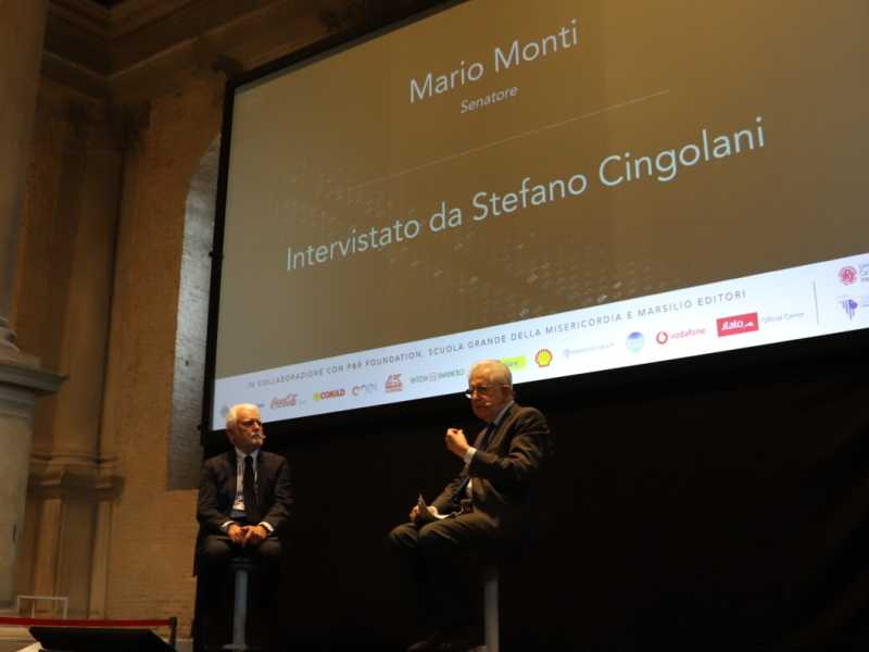 Monti: "Questo governo si disinteressa del futuro"