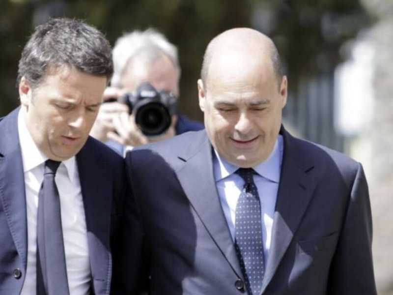 Matteo Renzi e Nicola Zingaretti (foto LaPresse)