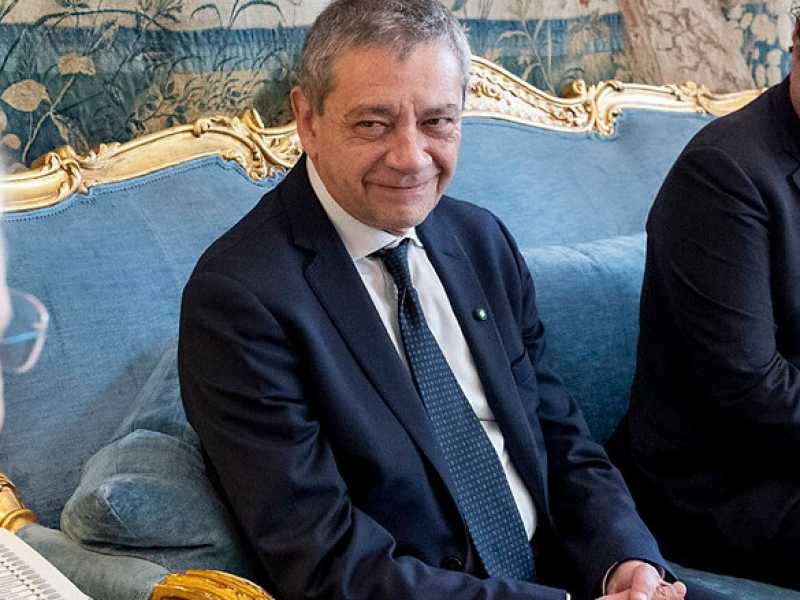 Il direttore di Repubblica, Carlo Verdelli al Quirinale con il presidente della Repubblica, Sergio Mattarella (foto LaPresse)