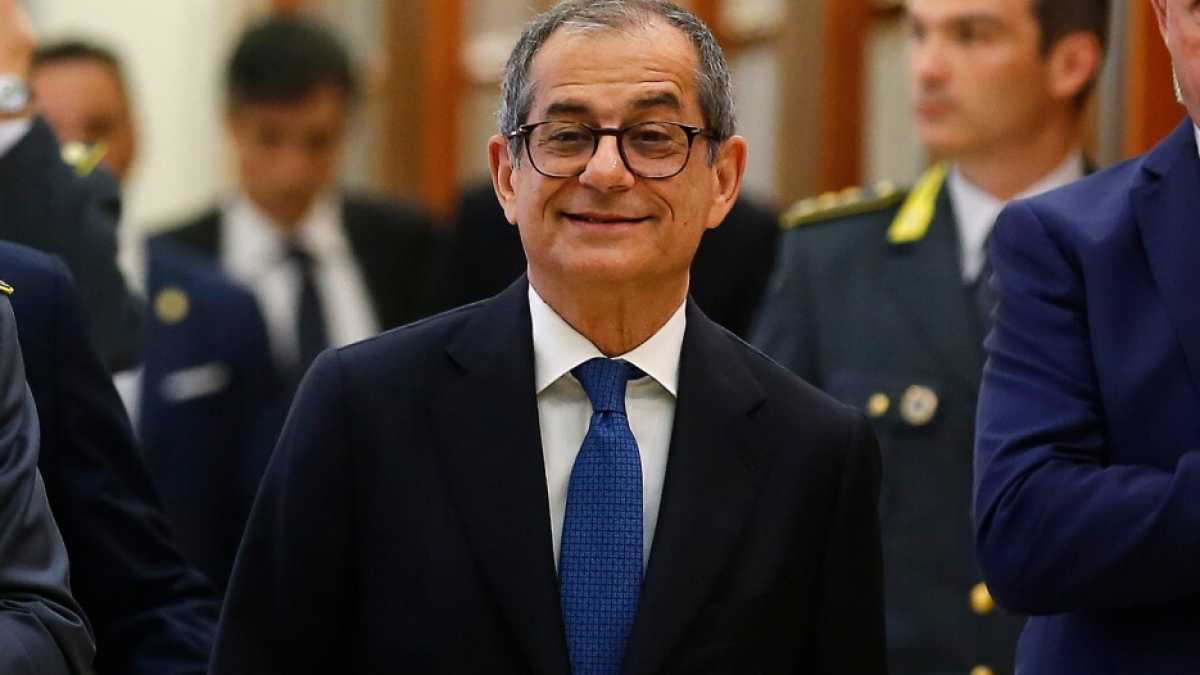 Immagine di Il governo scopre che per evitare la procedura deve rinnegare un anno di governo