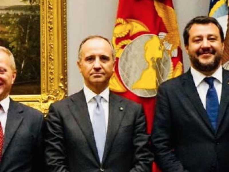 Da sinistra, Stefano Beltrame, l’ambasciatore italiano a Washington Armando Varricchio e Matteo Salvini alla Casa Bianca (foto tratta dal profilo Facebook di Luca Morisi)