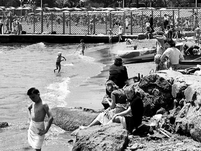 A differenza di Rapallo, che gi&agrave; negli anni Sessanta era fortunata meta turistica, Bocca di Magra era un piccolo paradiso, isolato al confine tra Liguria e Toscana (LaPresse)