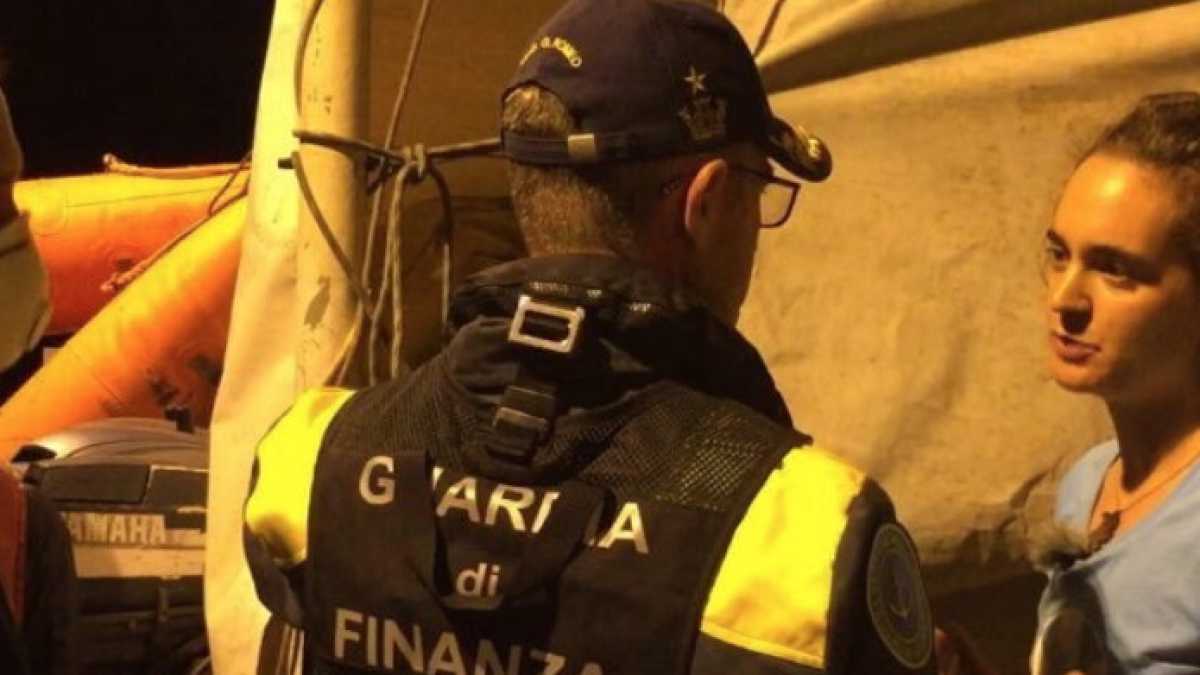 Immagine di Perché per Salvini Carola Rackete è il nemico perfetto