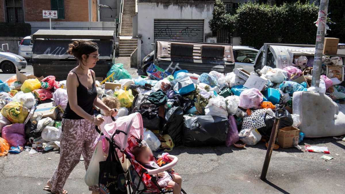 Immagine di La vera monnezza di Roma è il grillismo