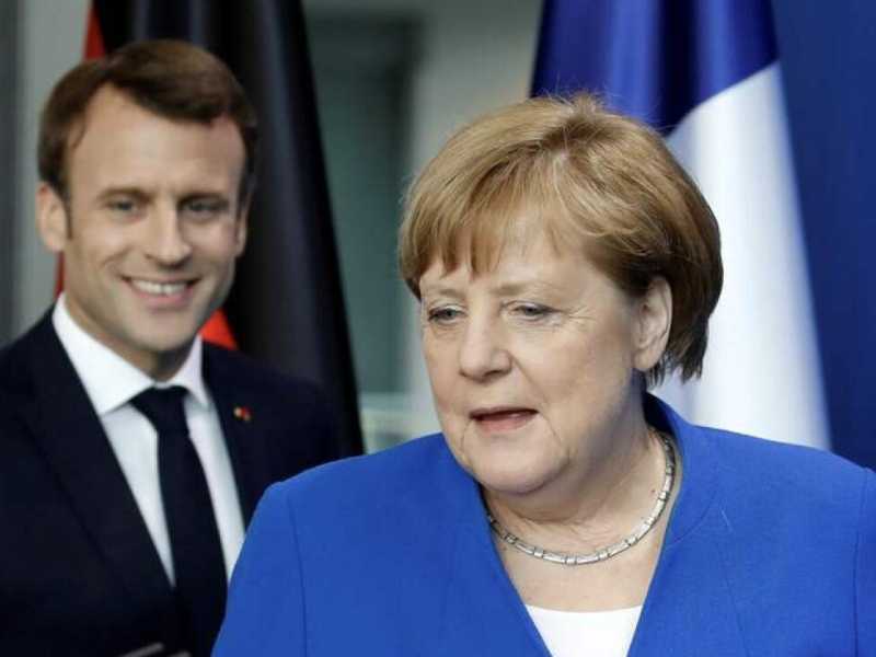 Emmanuel Macron e Angela Merkel (foto LaPresse)