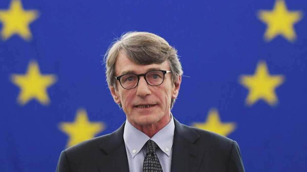 Immagine di Sornione e attendista, lo scout David Sassoli è uno che non sbaglia mai