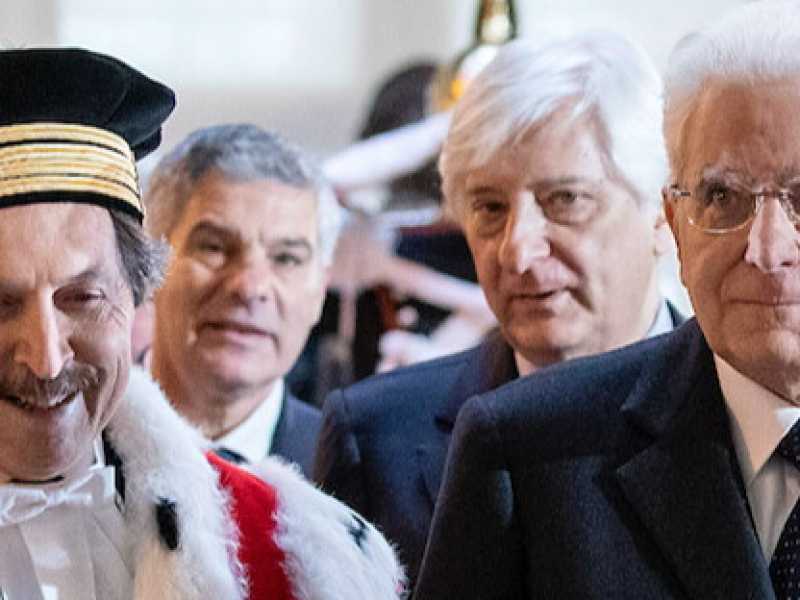 Il Presidente della Repubblica Sergio Mattarella con il procuratore generale della Cassazione Riccardo Fuzio (LaPresse)