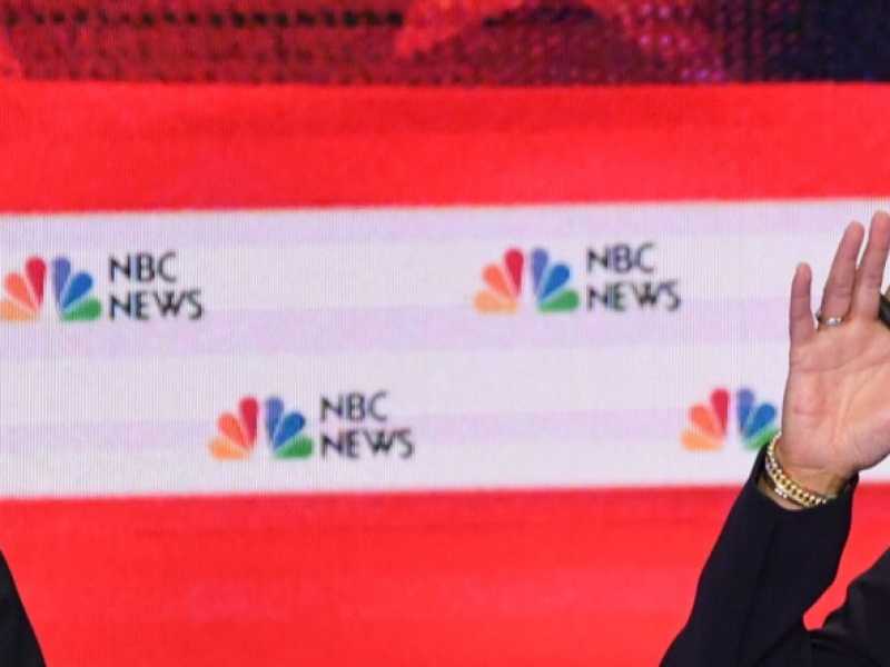 Kamala Harris e Bernie Sanders nel dibattito tra i candidati democratici (Foto LaPresse)