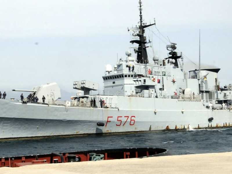 La nave della marina militare italiana "Espero" (foto LaPresse)