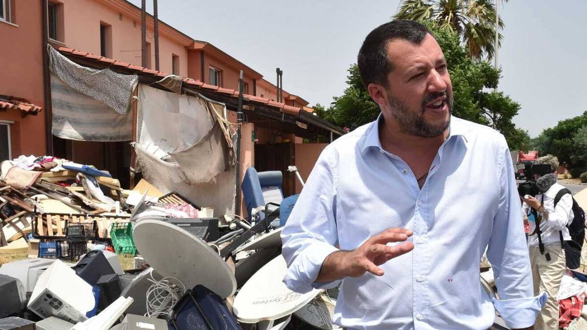 Immagine di La Lega chiude il Cara di Mineo che era stato aperto dalla Lega
