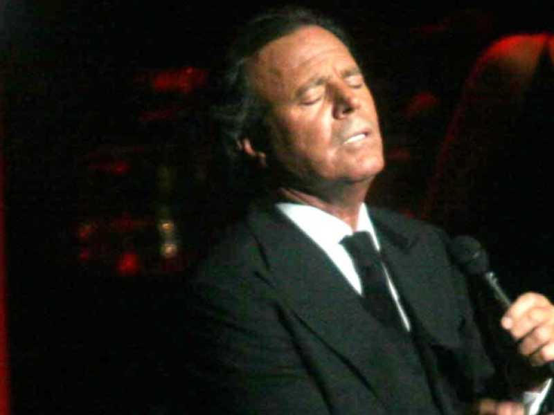 Il cantante spagnolo Julio Iglesias (Foto LaPresse)