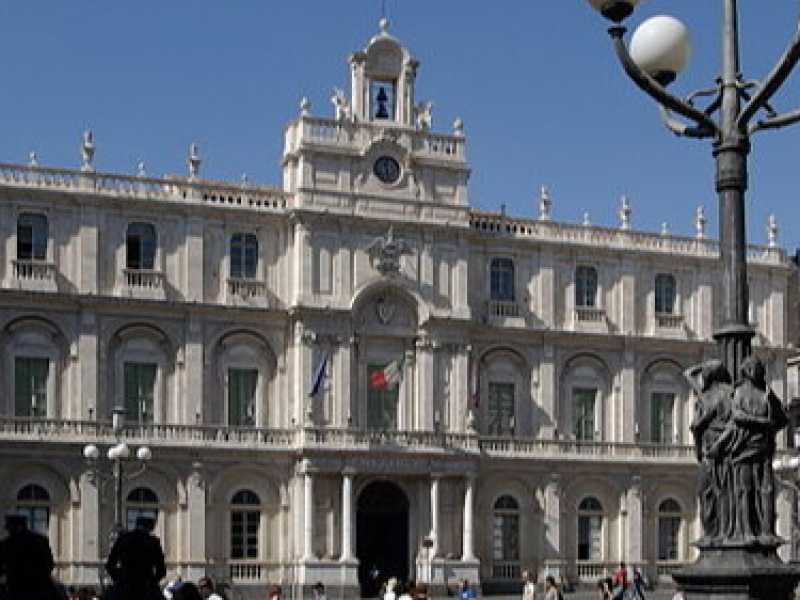 Catania, Palazzo dell'Universit&agrave; (foto via Wikimedia)