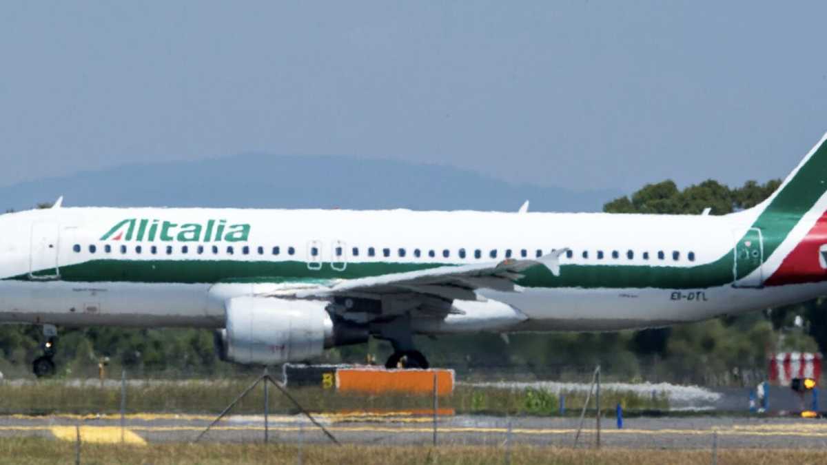 Immagine di Atlantia apre all’ingresso in Alitalia per mettersi alla cloche