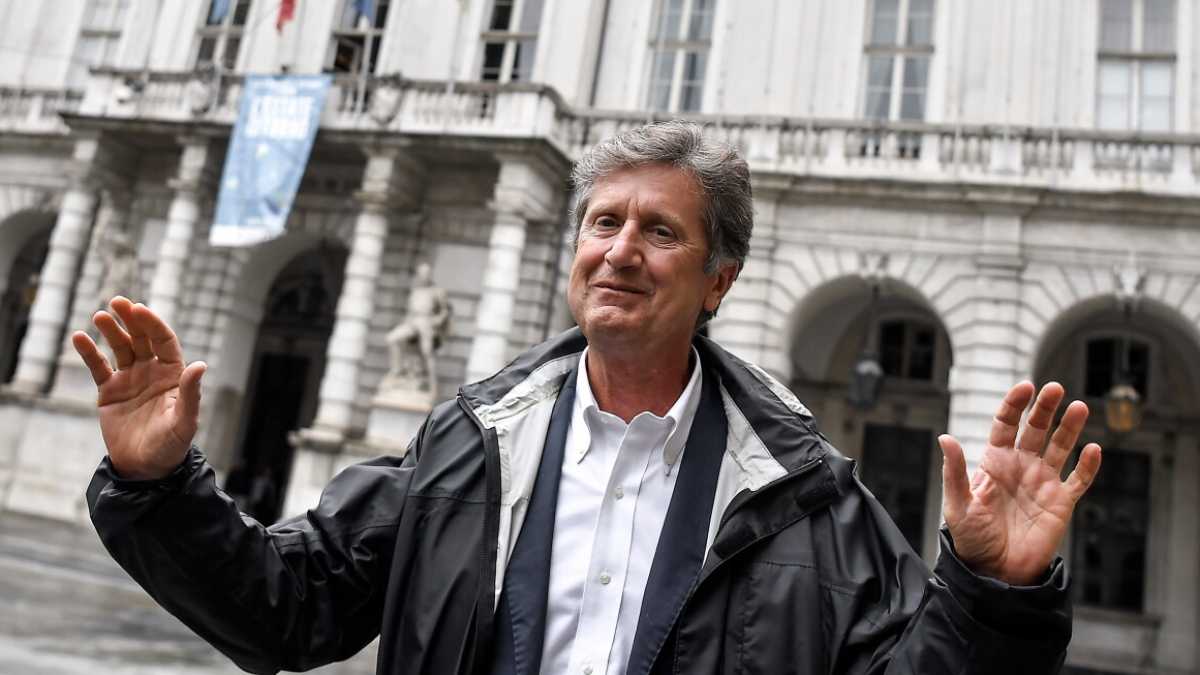 Immagine di Appendino caccia il vicesindaco per far finta di non essere quello che è