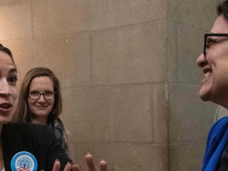 Da sinistra, Alexandria Ocasio Cortez e Rashida Tlaib (foto LaPresse