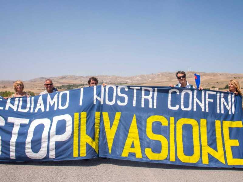 Gli attacchi di Salvini contro gli immigrati pagano nei sondaggi