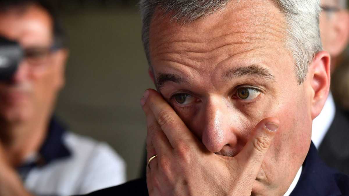 Immagine di Si dimette il ministro dell’Ecologia francese dopo la polemica sulle spese folli